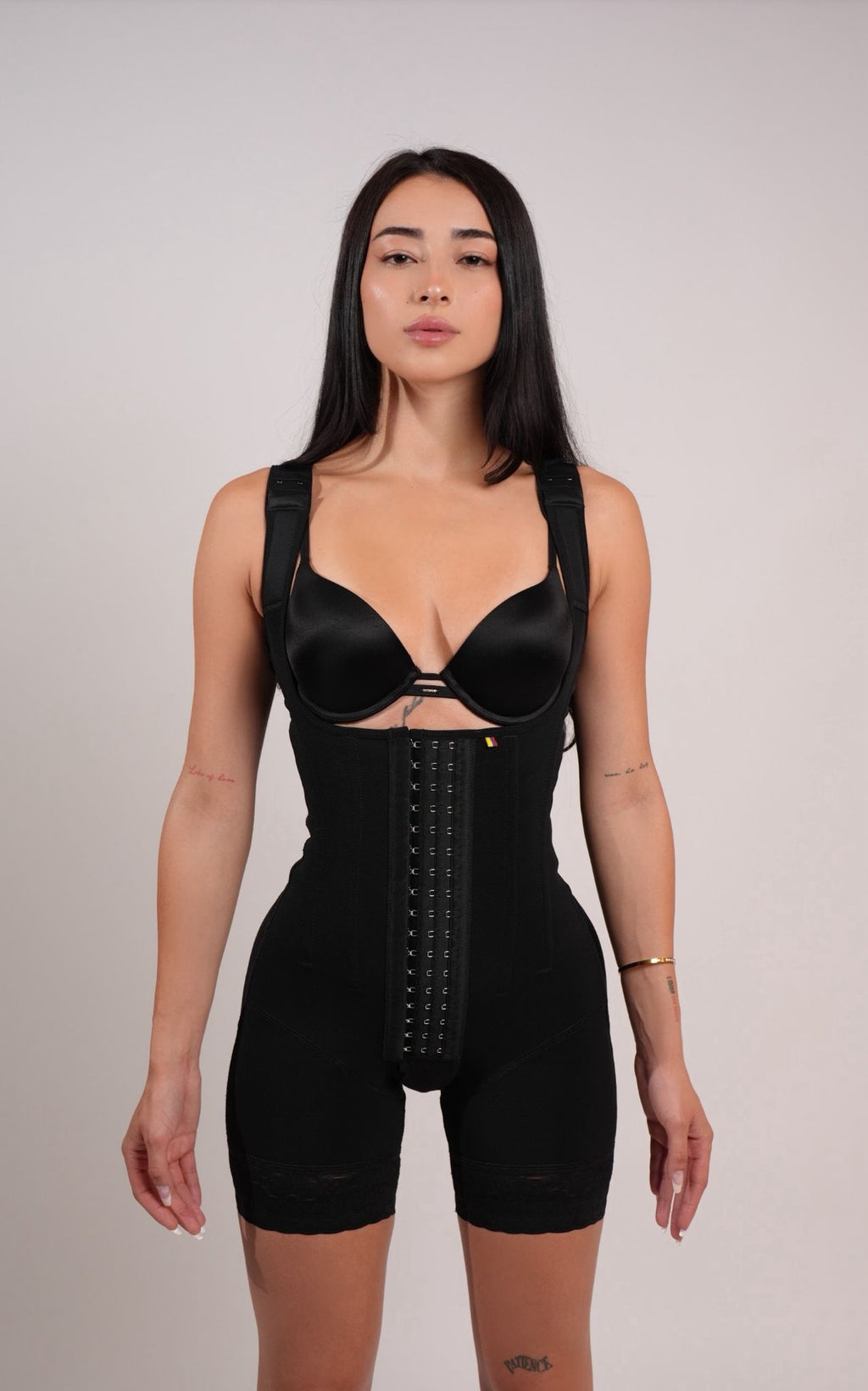 SAMANTHA – Extreme Hourglass